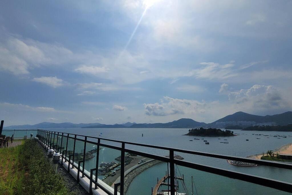 The Castle Ocean Marina Double Suite Yeosu Ngoại thất bức ảnh